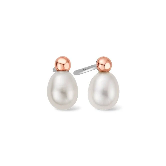 Nature's Wonder Silver Beachcomber Stud Earrings with Pearl