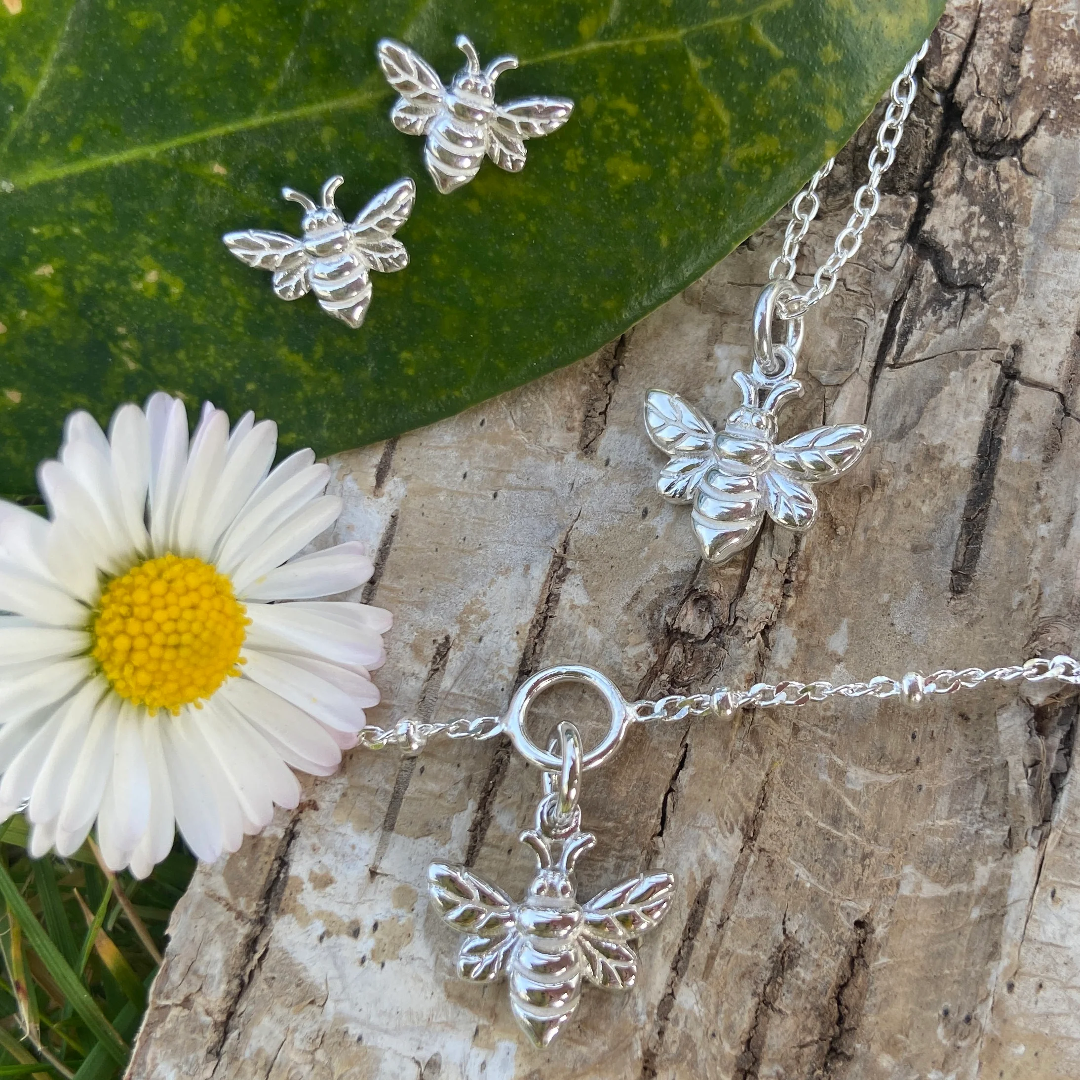 Bee Charm Bracelet in Sterling Silver - Image 3