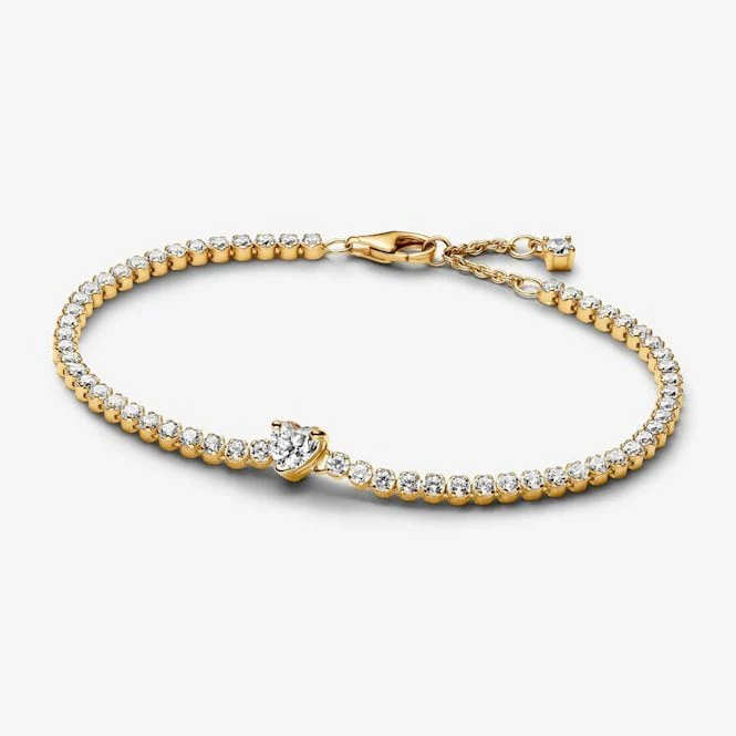 Gold Sparkling Heart Tennis Bracelet, 18cm
