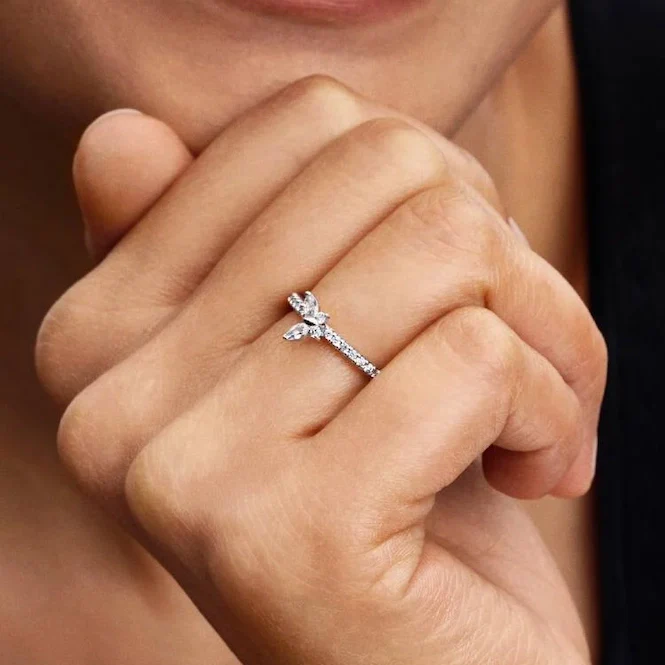 Sparkling Butterfly Ring, Size 52 - Image 4